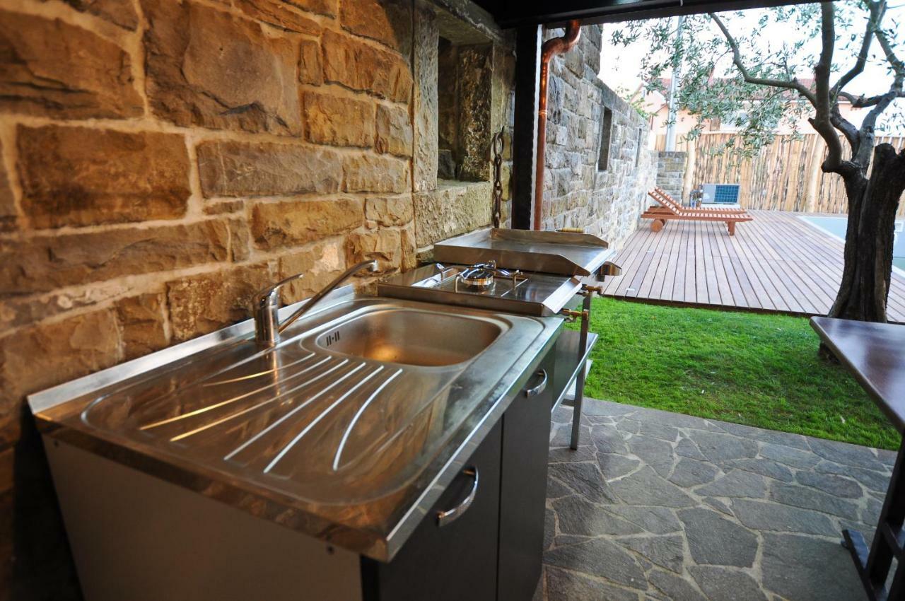 Gorgeous Istrian Villa Марезиге Экстерьер фото